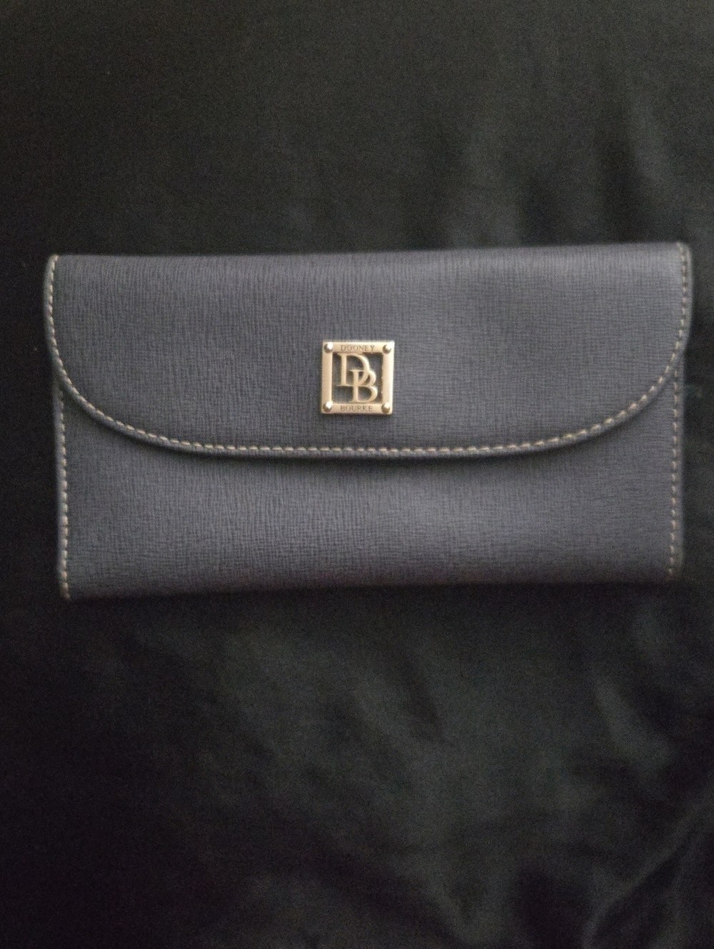 Dooney & Bourke Saffiano Continental Clutch Wallet 7x3.5 Gray
